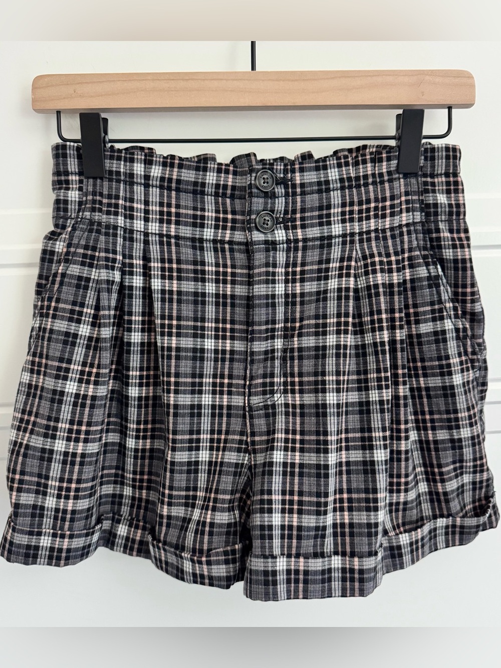American Eagle Plaid High-Waist Shorts Black & Pink, Size 4
